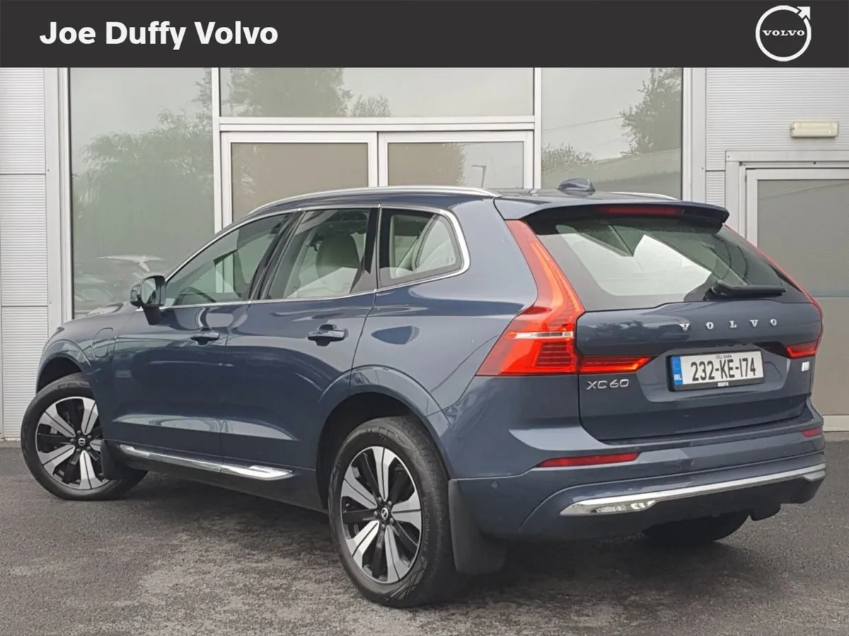 Volvo XC60 Plus Bright T6 Phev - Image 3