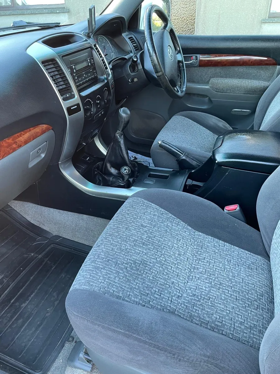 Toyota Landcruiser - Image 4