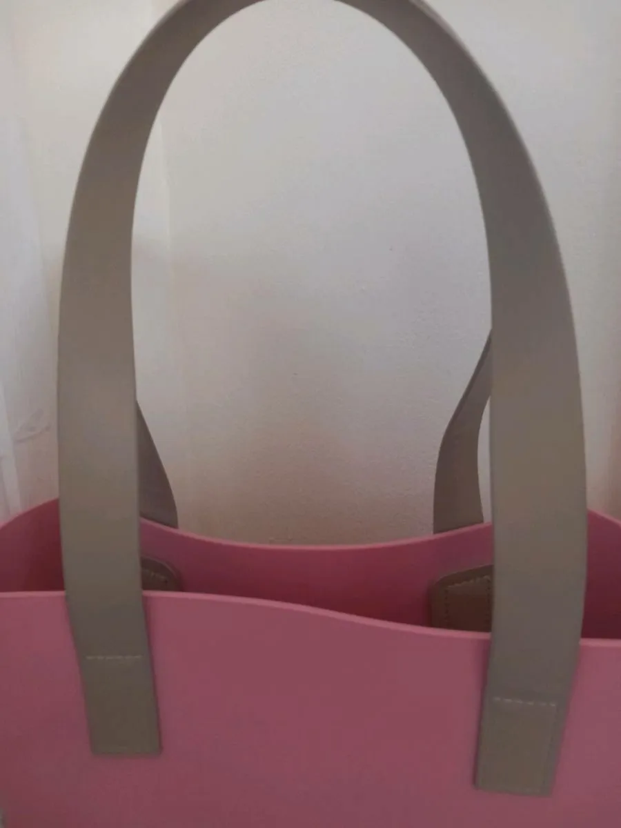 Lapetia Tote Bag - Image 3