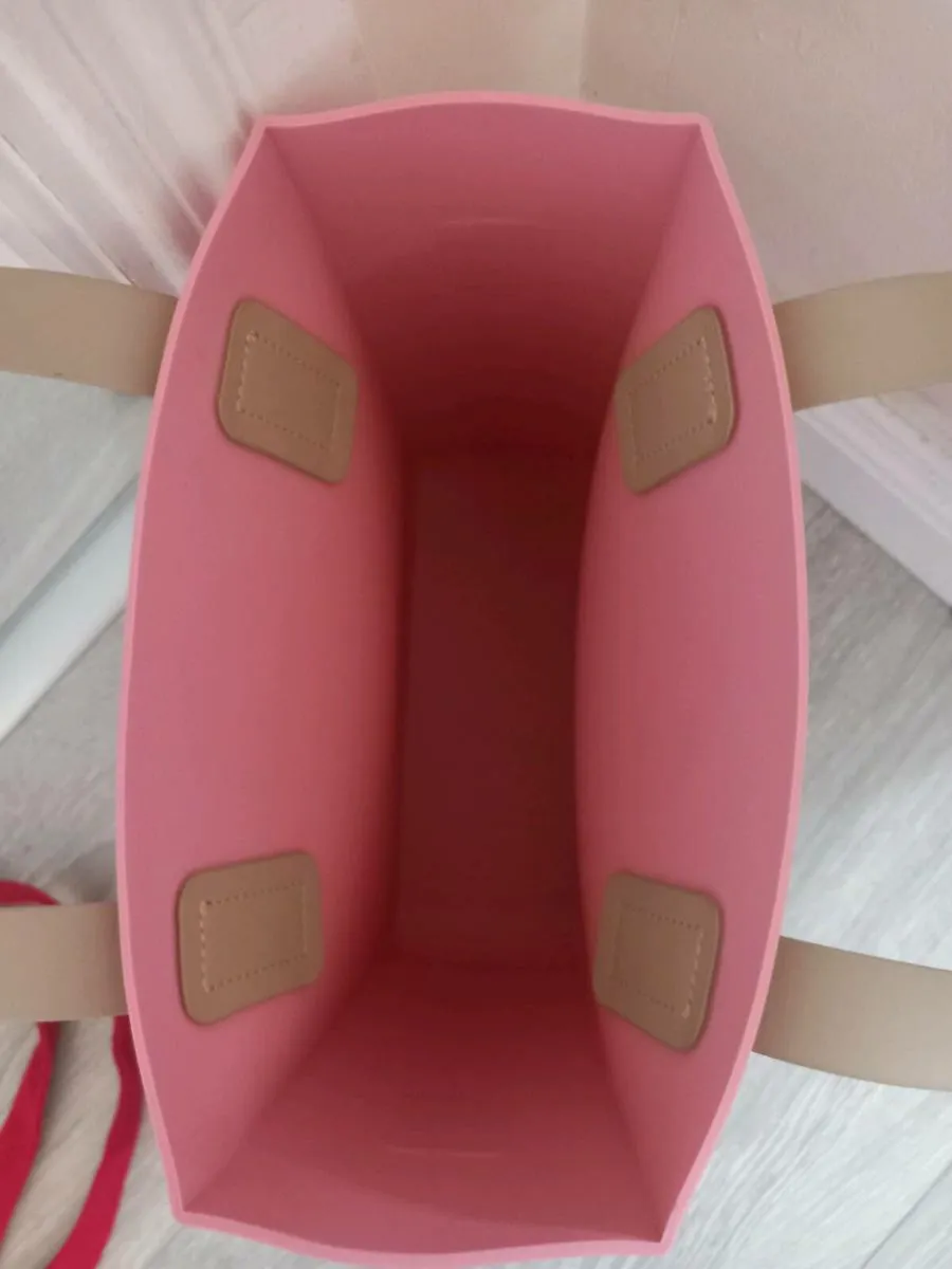 Lapetia Tote Bag - Image 4
