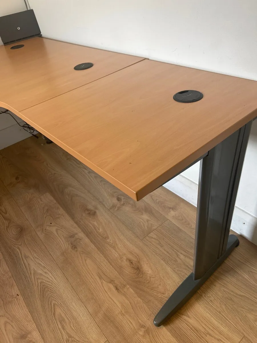 Office Desk - Image 4