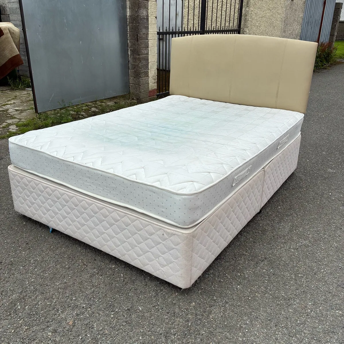 Double bed with headboard - Image 3
