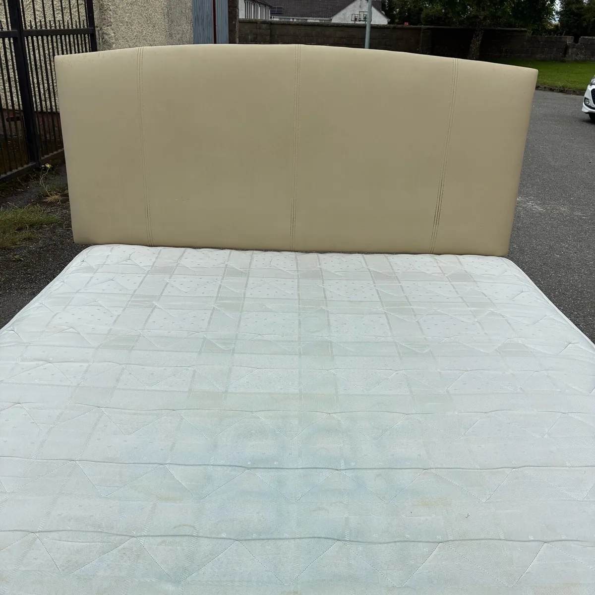 Double bed with headboard - Image 4