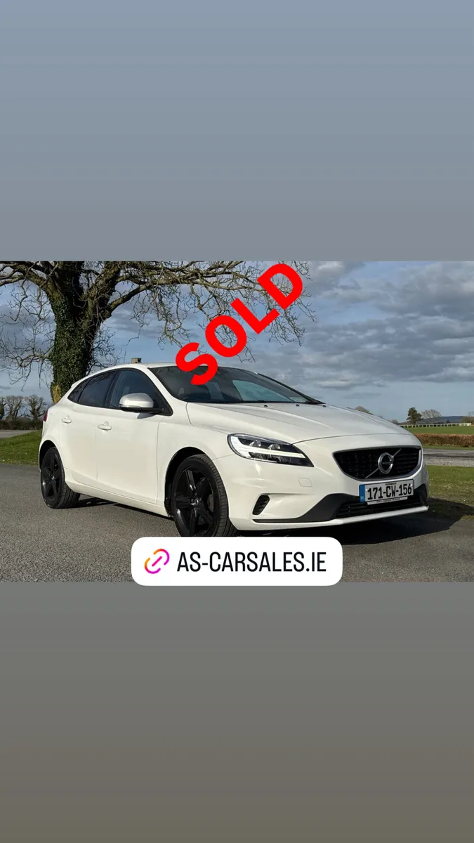 Volvo V40 2017 R-Design 2.0 - Image 1