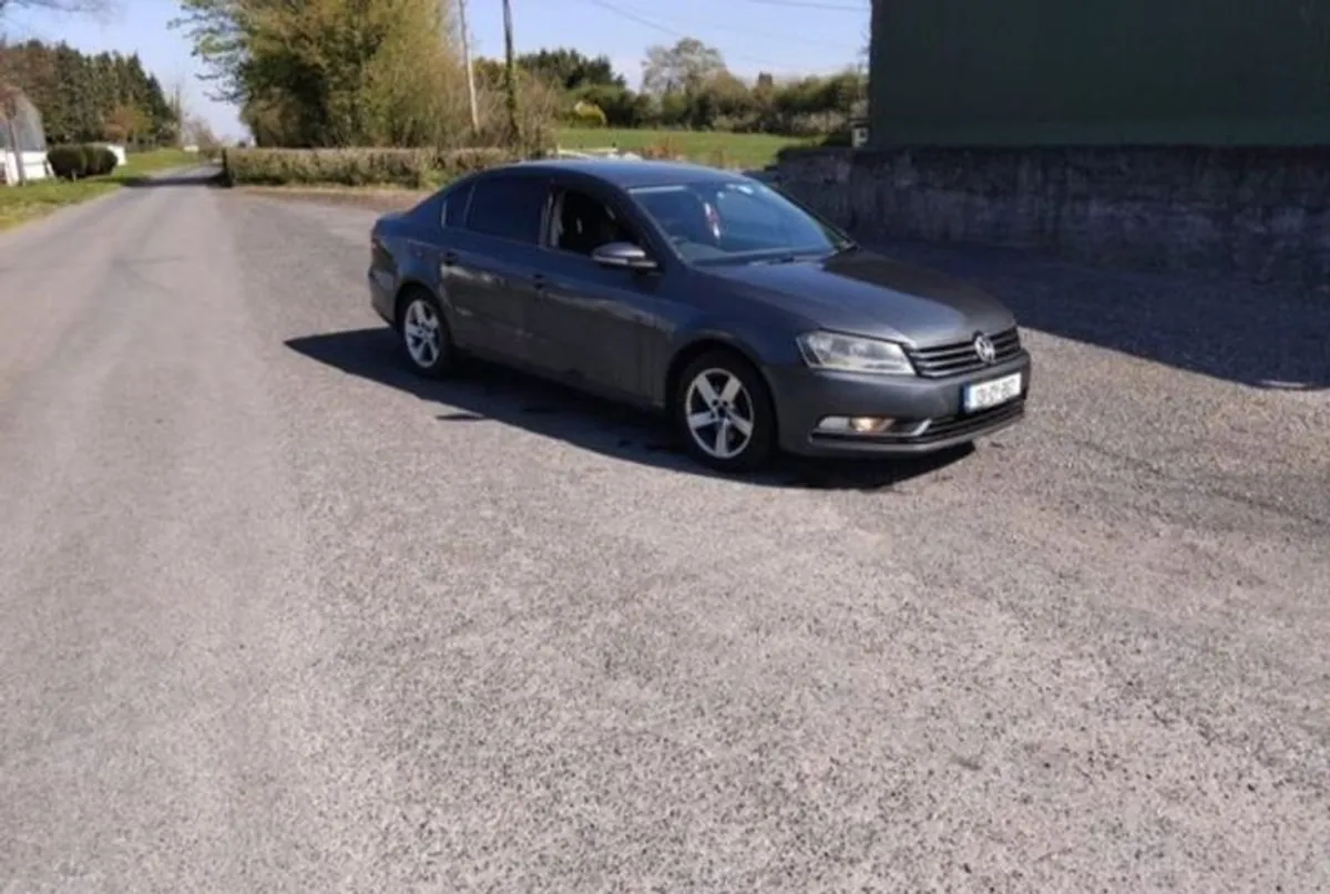 2013 Volkswagen Passat Diesel - Image 1