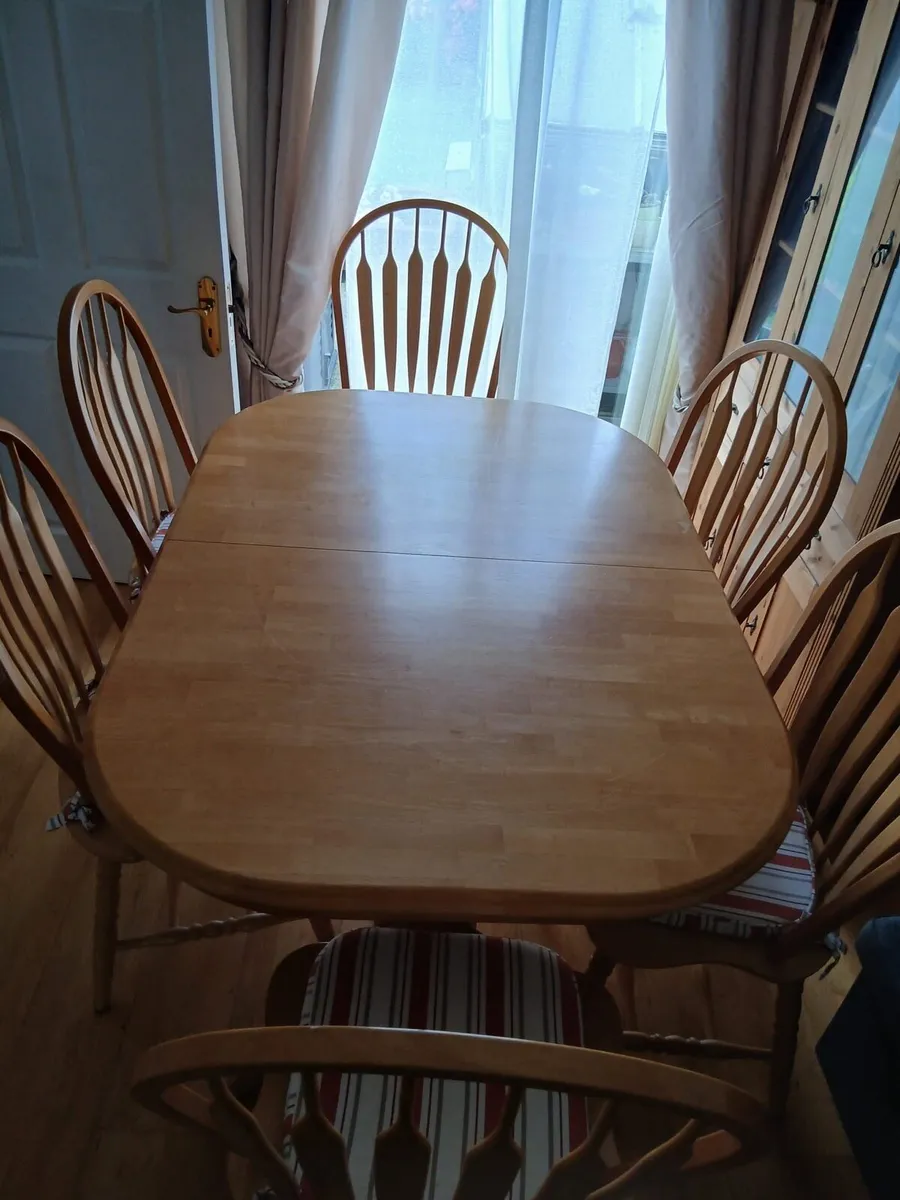Oak Table and chairs - Image 4