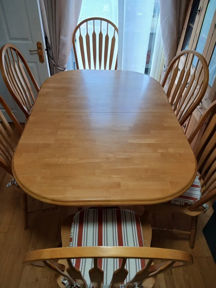 Oak Table and chairs - Image 1