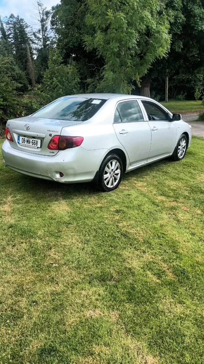 Toyota corolla - Image 1