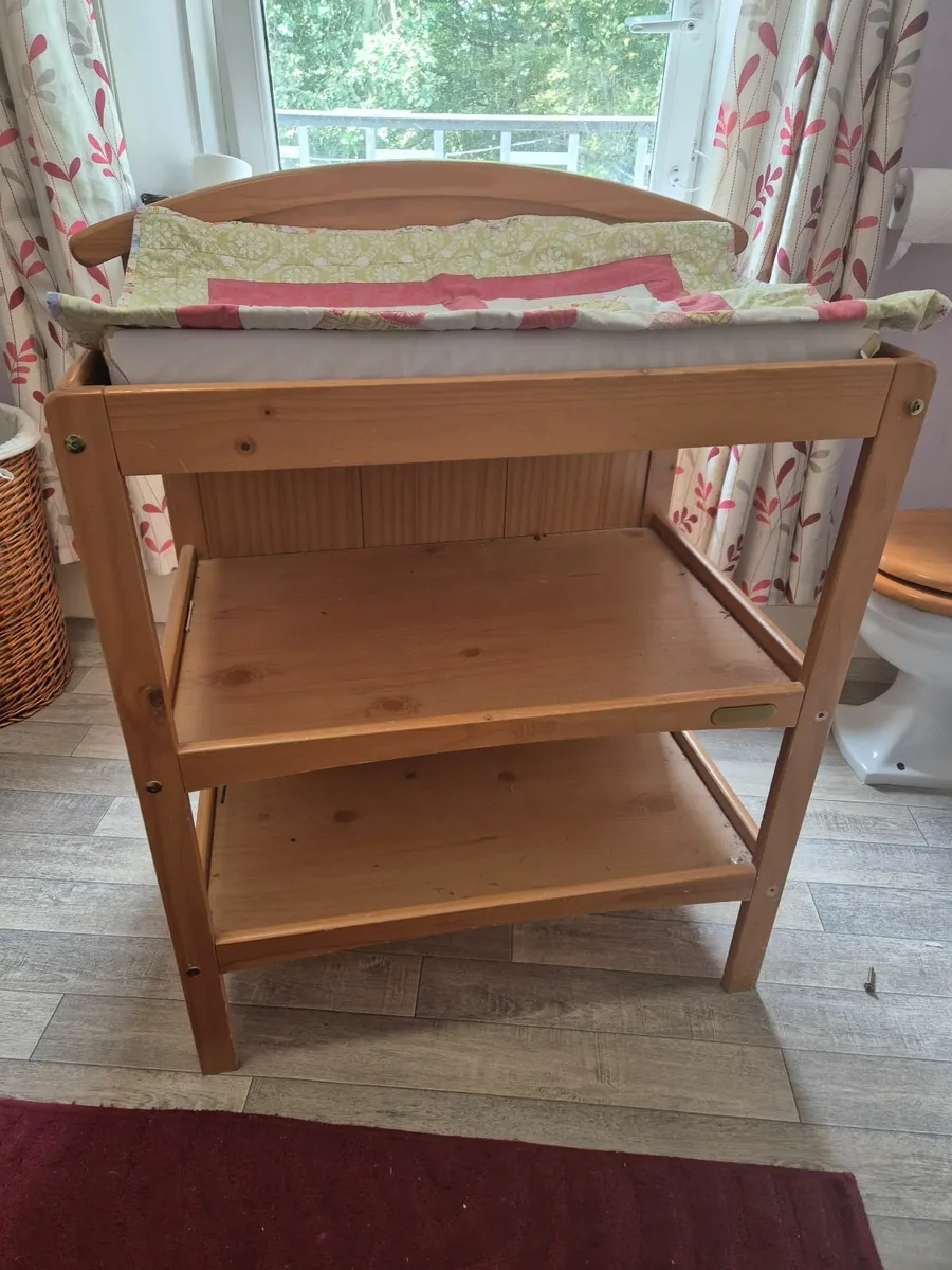 Baby changing table - Image 3