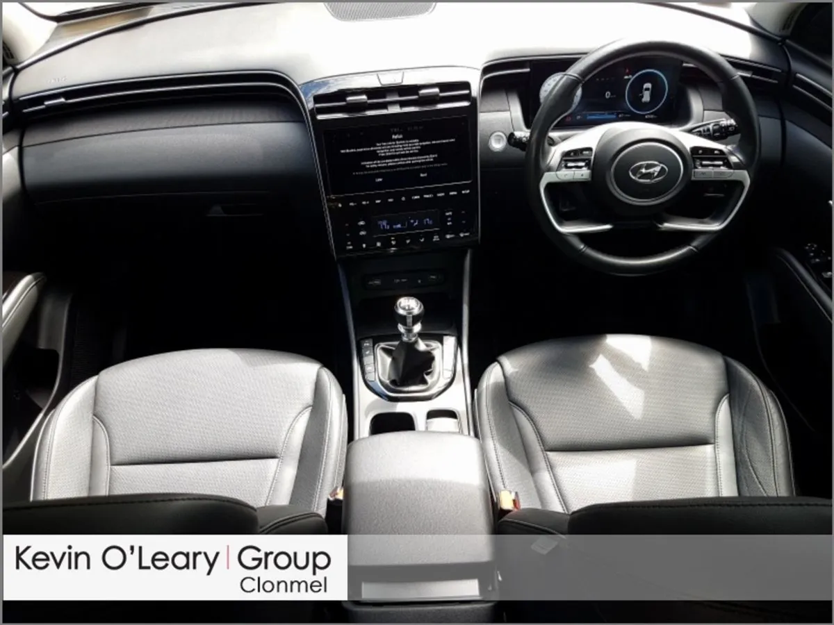 Hyundai Tucson 2WD Executive Plus - Image 3