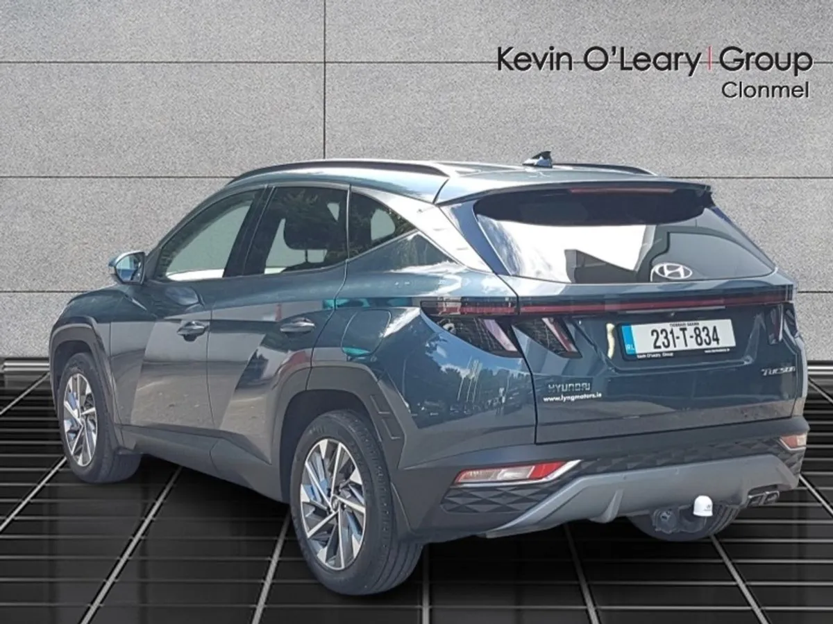 Hyundai Tucson 2WD Executive Plus - Image 4