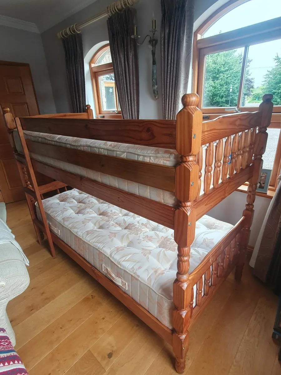 Bunk beds - Image 1