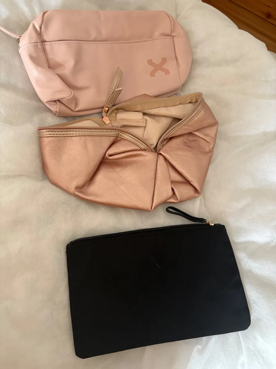 Cosmetic bags