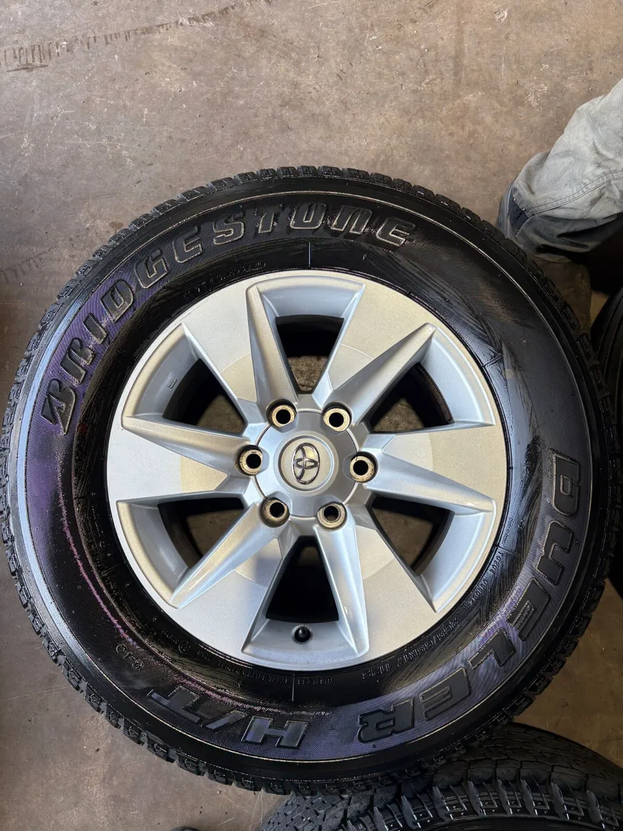 17inch hilux Land Cruiser alloy wheels - Image 4