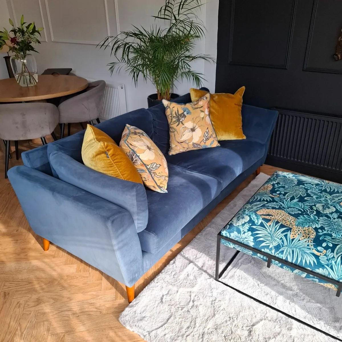 Couch - Image 1