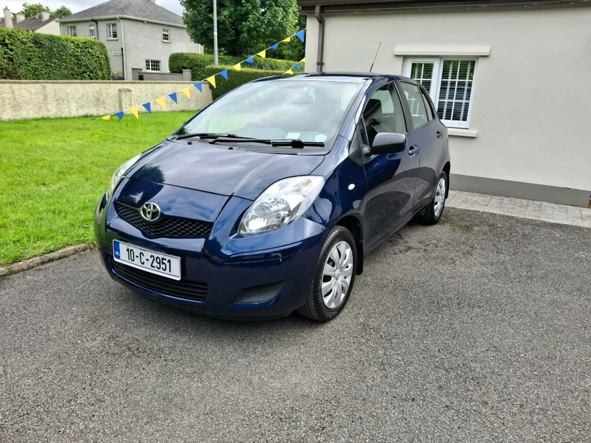 Toyota Yaris 2010 - Image 2
