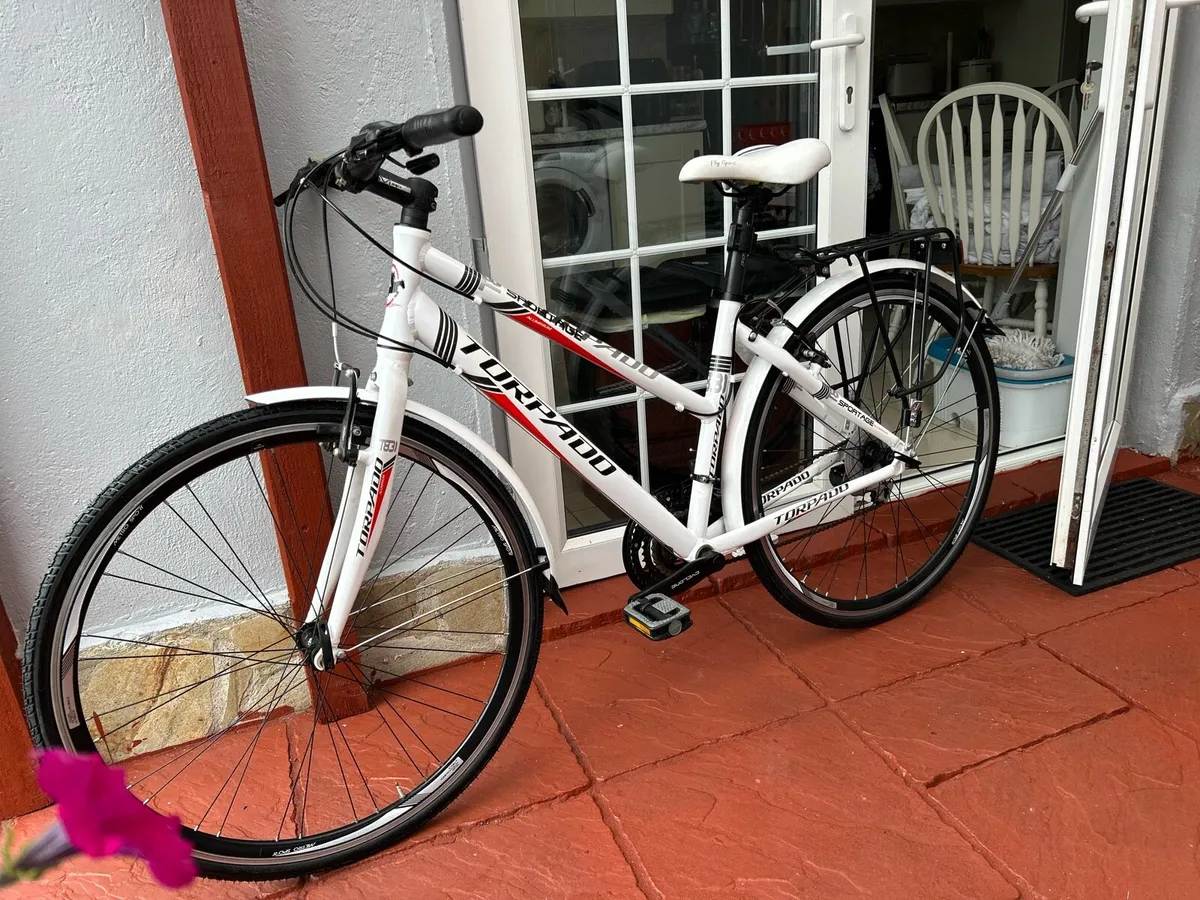 Ladies bicycle - Image 3