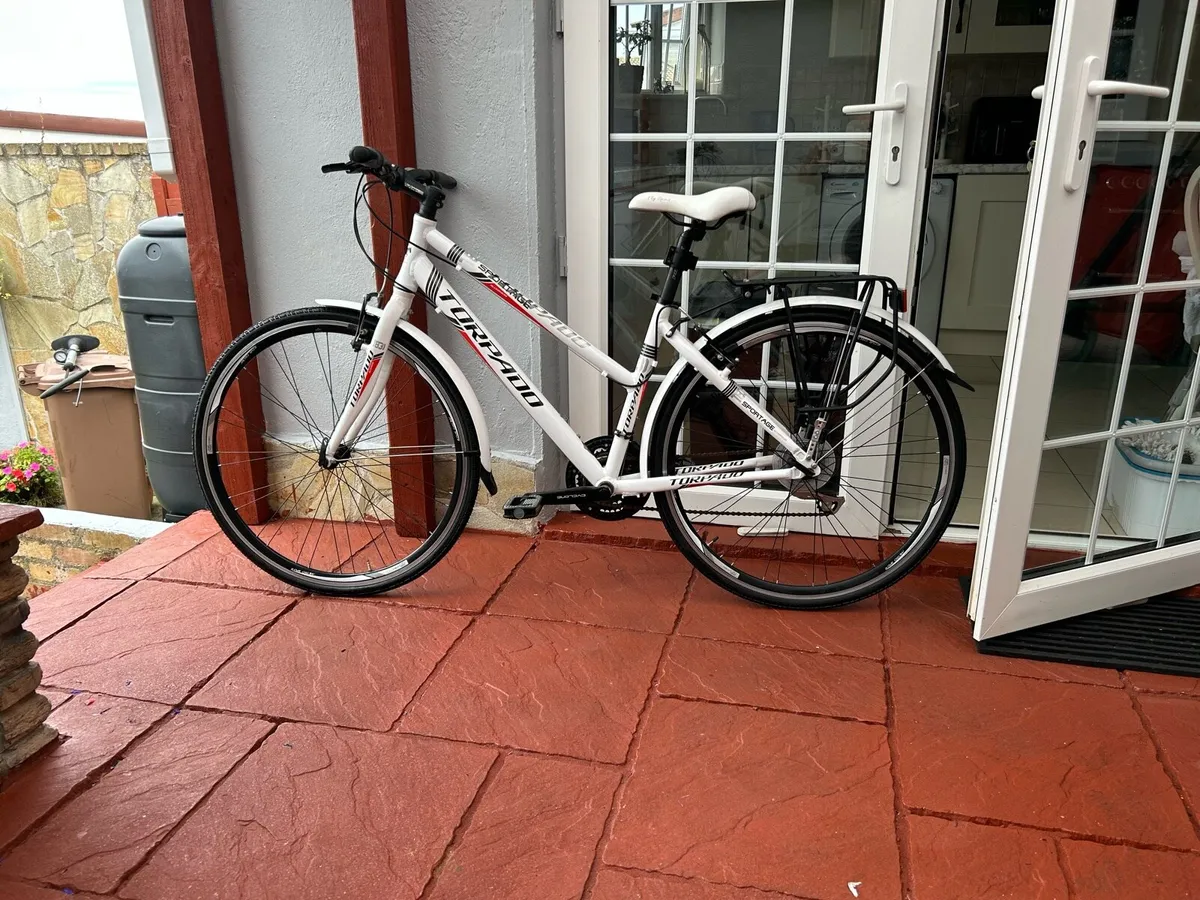 Ladies bicycle - Image 4