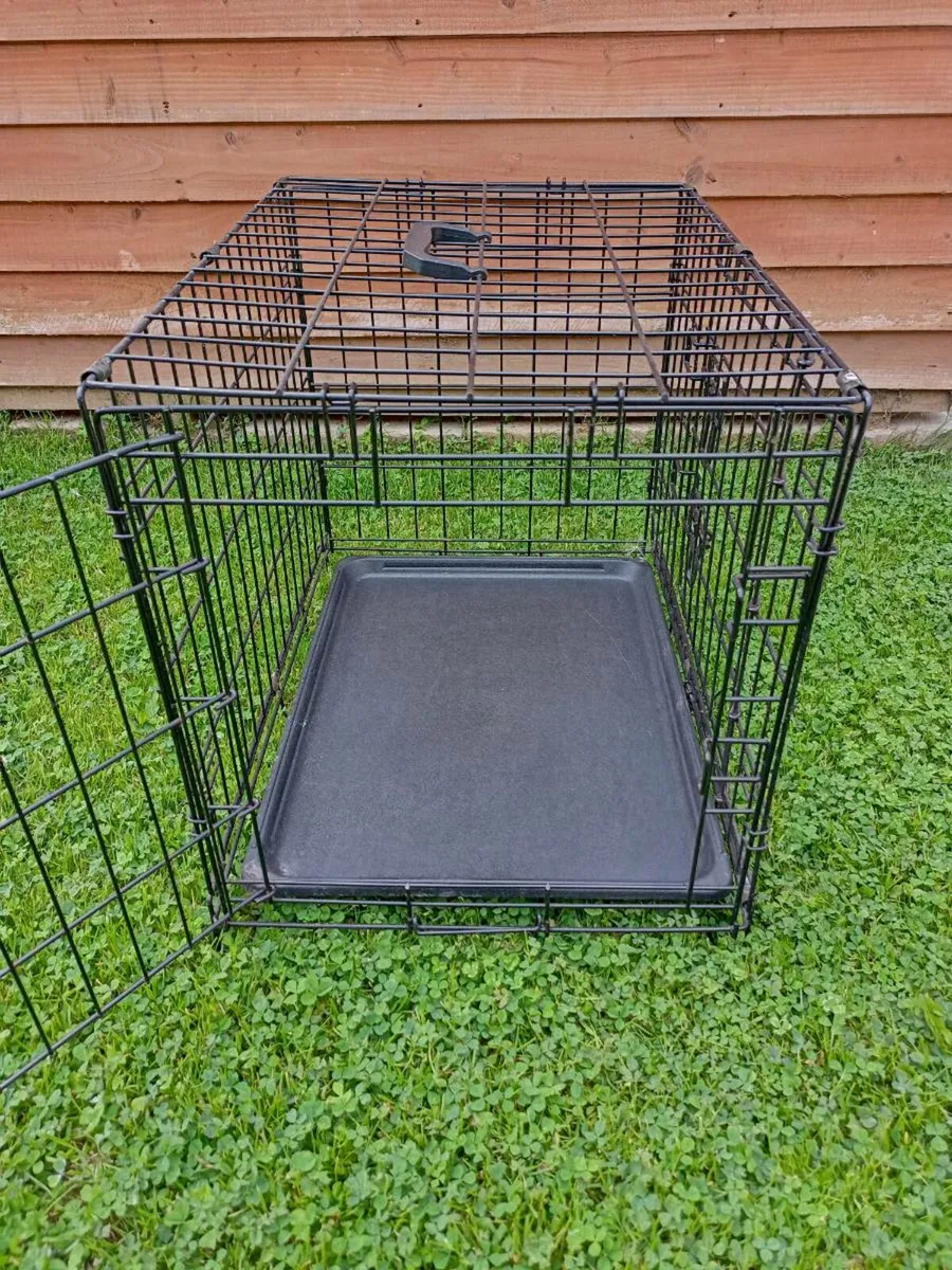 Small dog travel crate. - Image 2