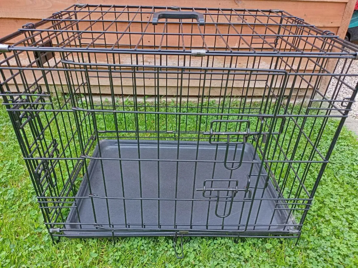 Small dog travel crate. - Image 3