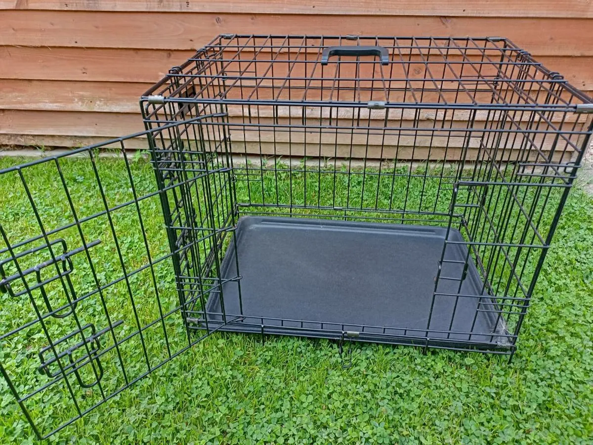 Small dog travel crate. - Image 4