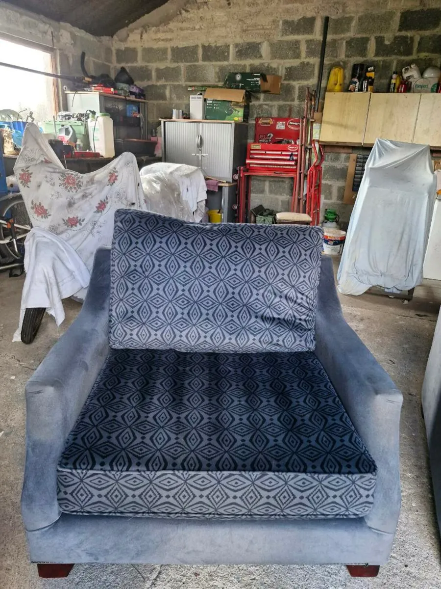 Sofa - Image 3