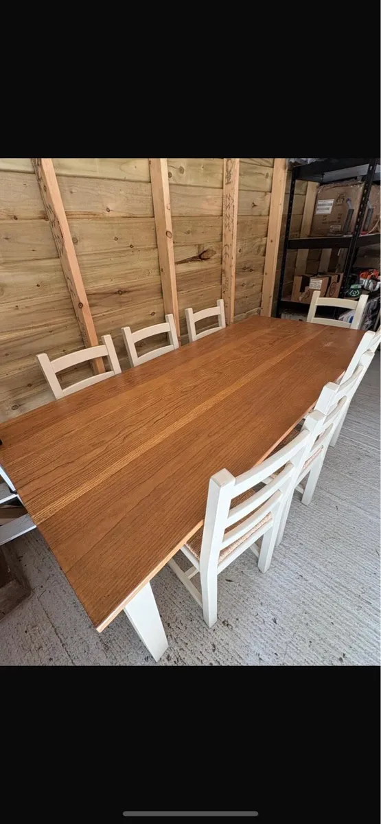 Kitchen table and chairs - Image 3