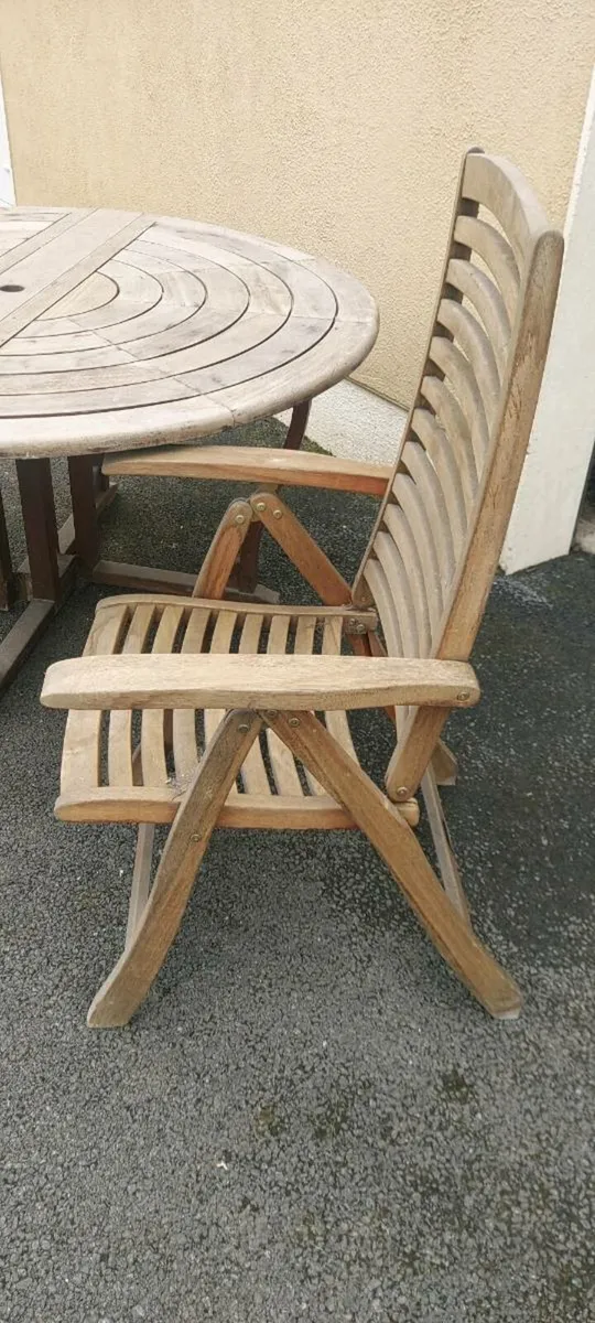 Patio table and chairs - Image 3