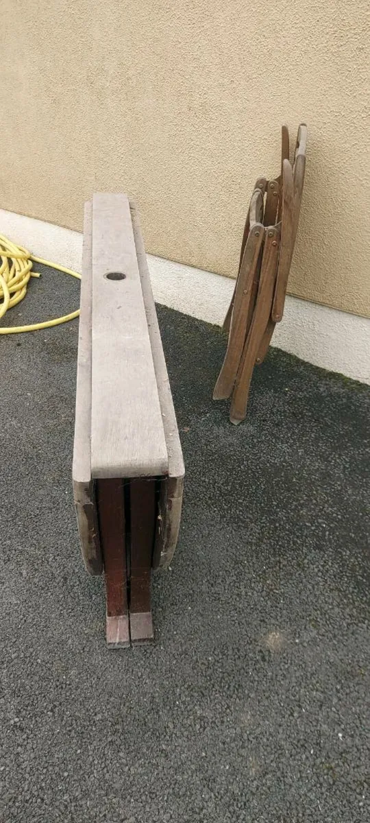 Patio table and chairs - Image 4