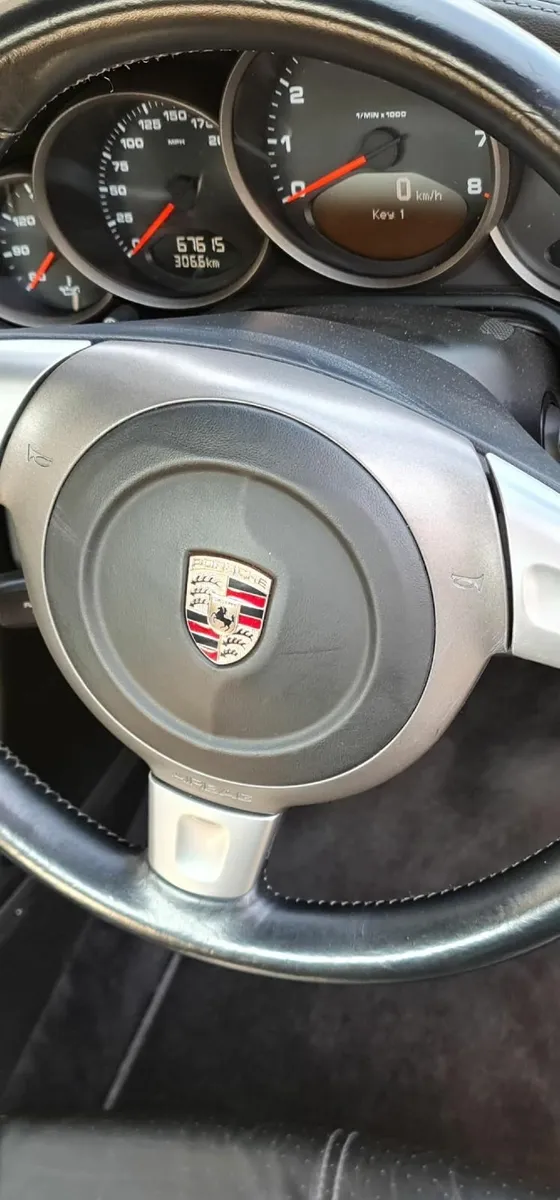 Porsche 911 Carrera Manual - Image 2