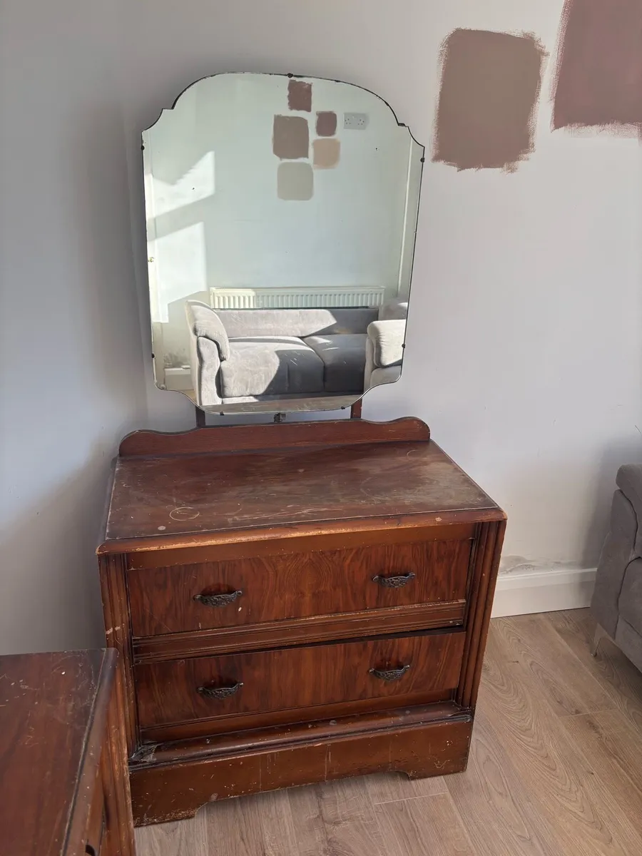 2 Chest of drawers ideal for refurb - Image 1