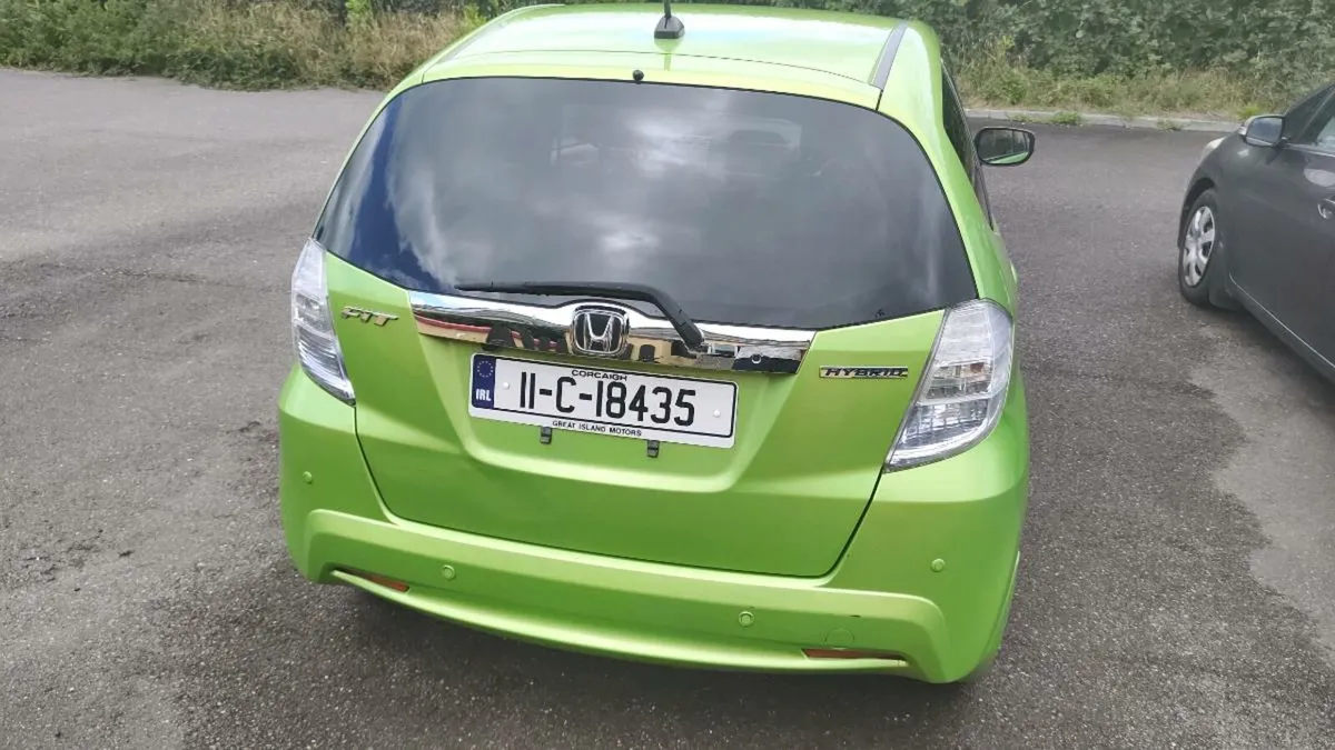 Honda Fit Hybrid - Image 4