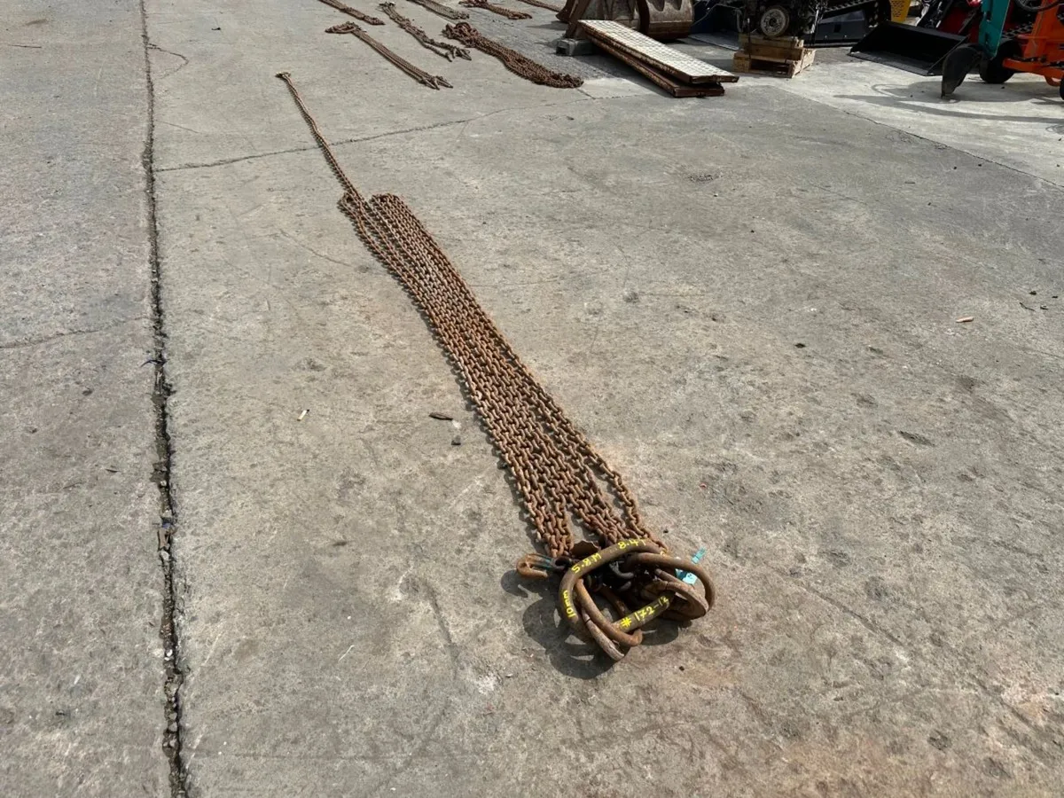 5.8 Metre ...8.4 ton ...lifting chains 4 LEG .... - Image 4