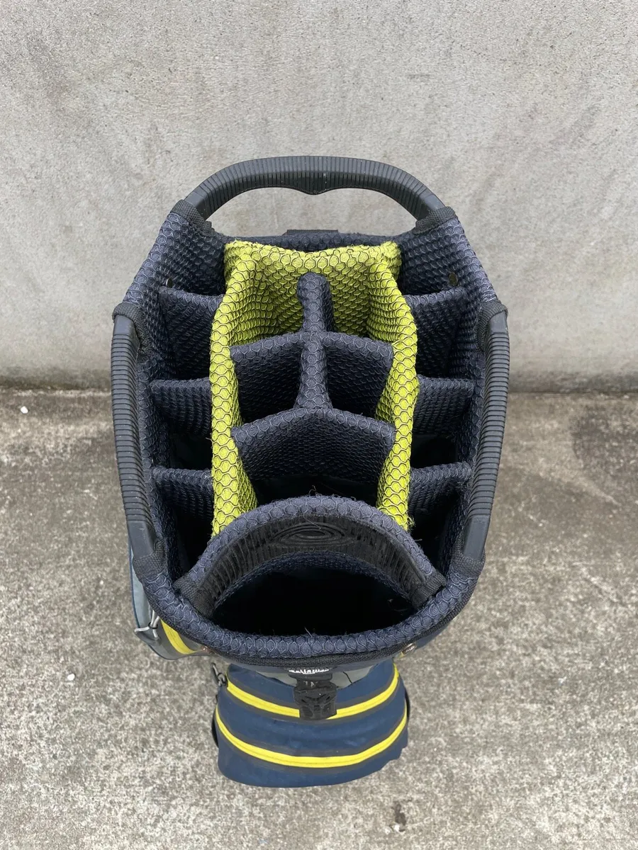 Callaway water proof cart bag - Image 3