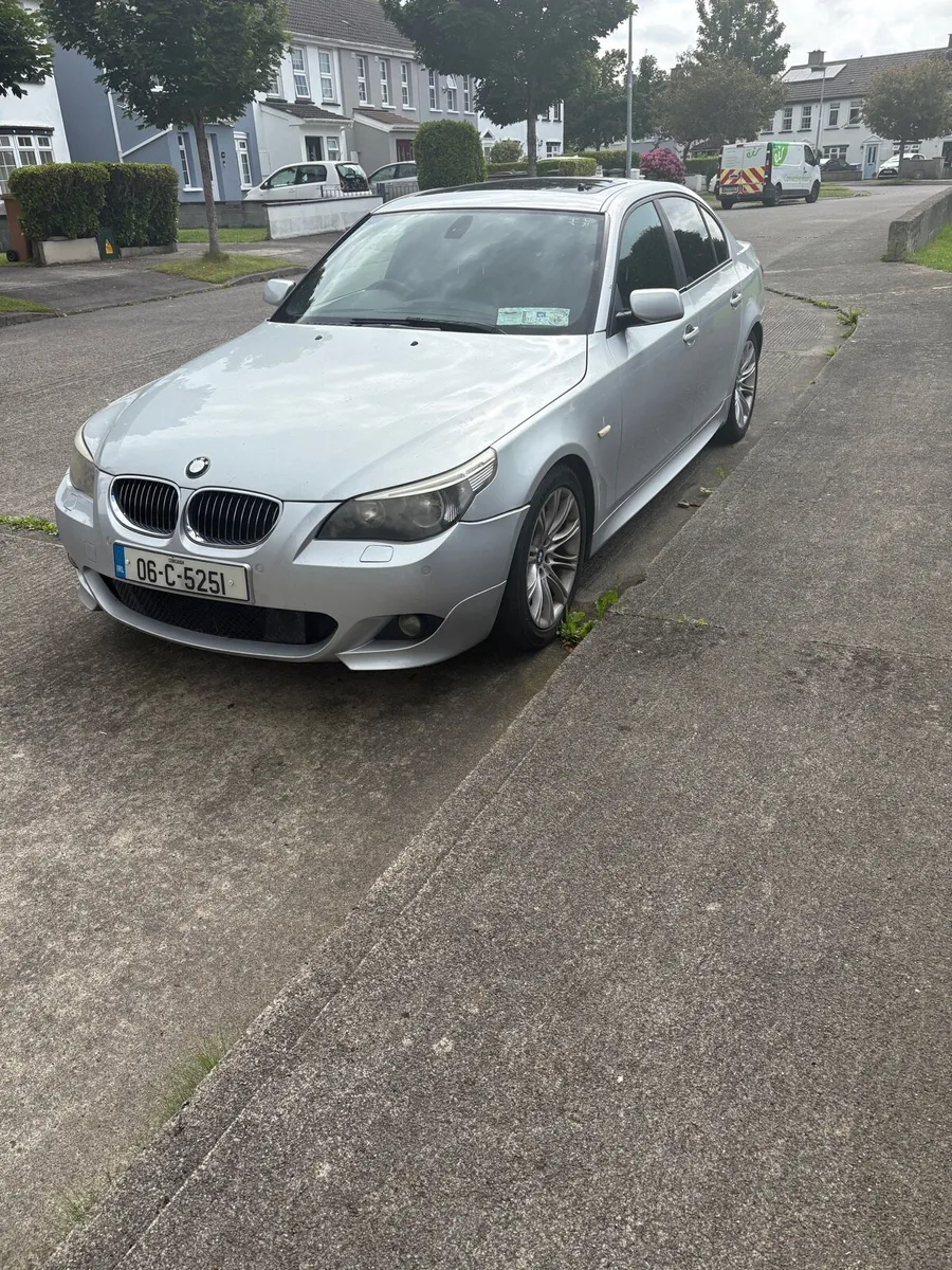 BMW 5 series - Image 1