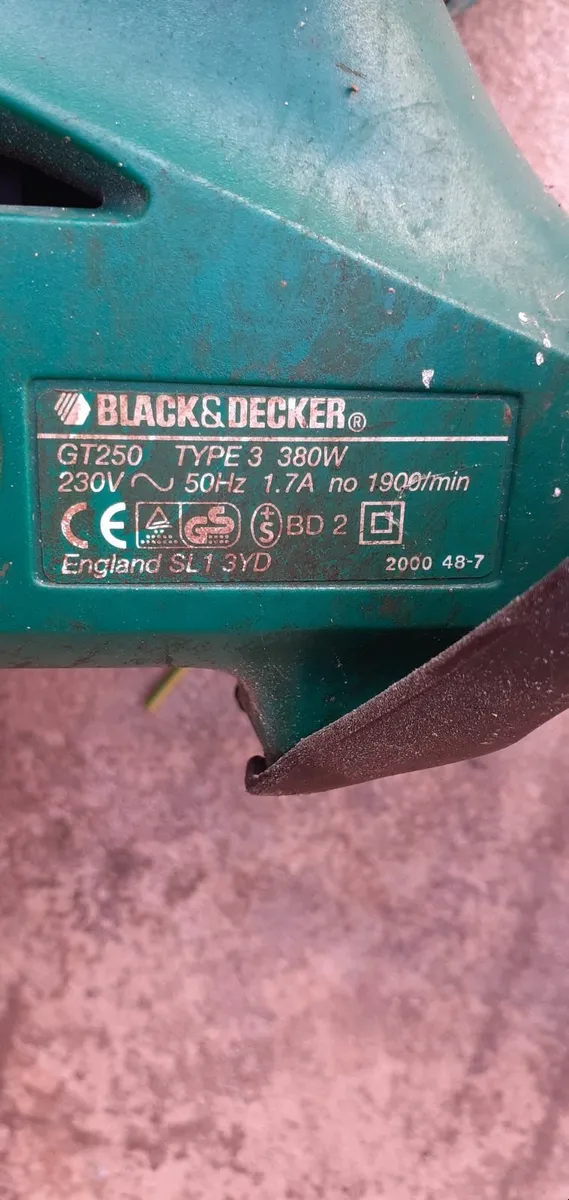 B&D Electric Hedge Trimmer - Image 3