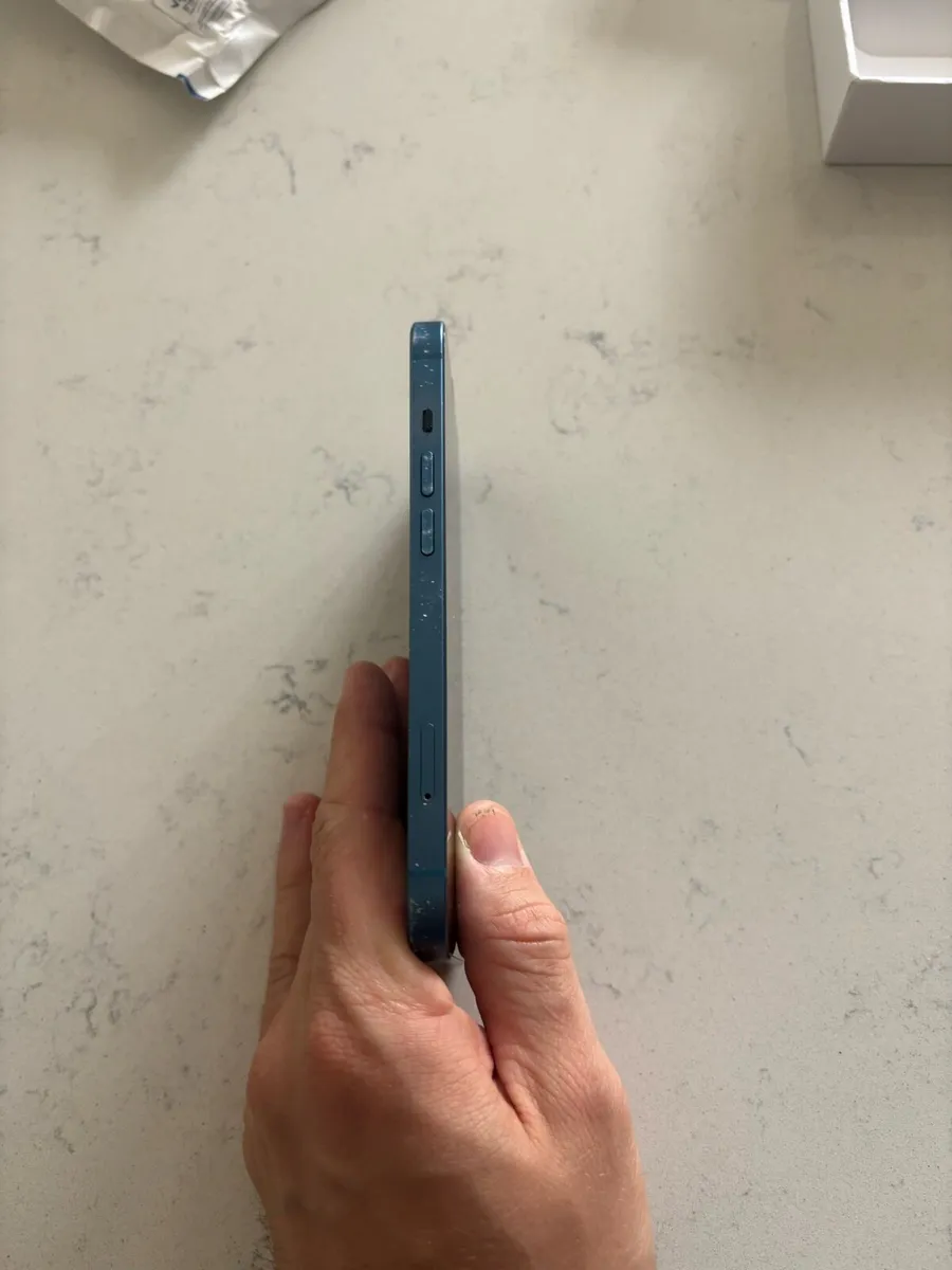 iPhone 13 - Image 3