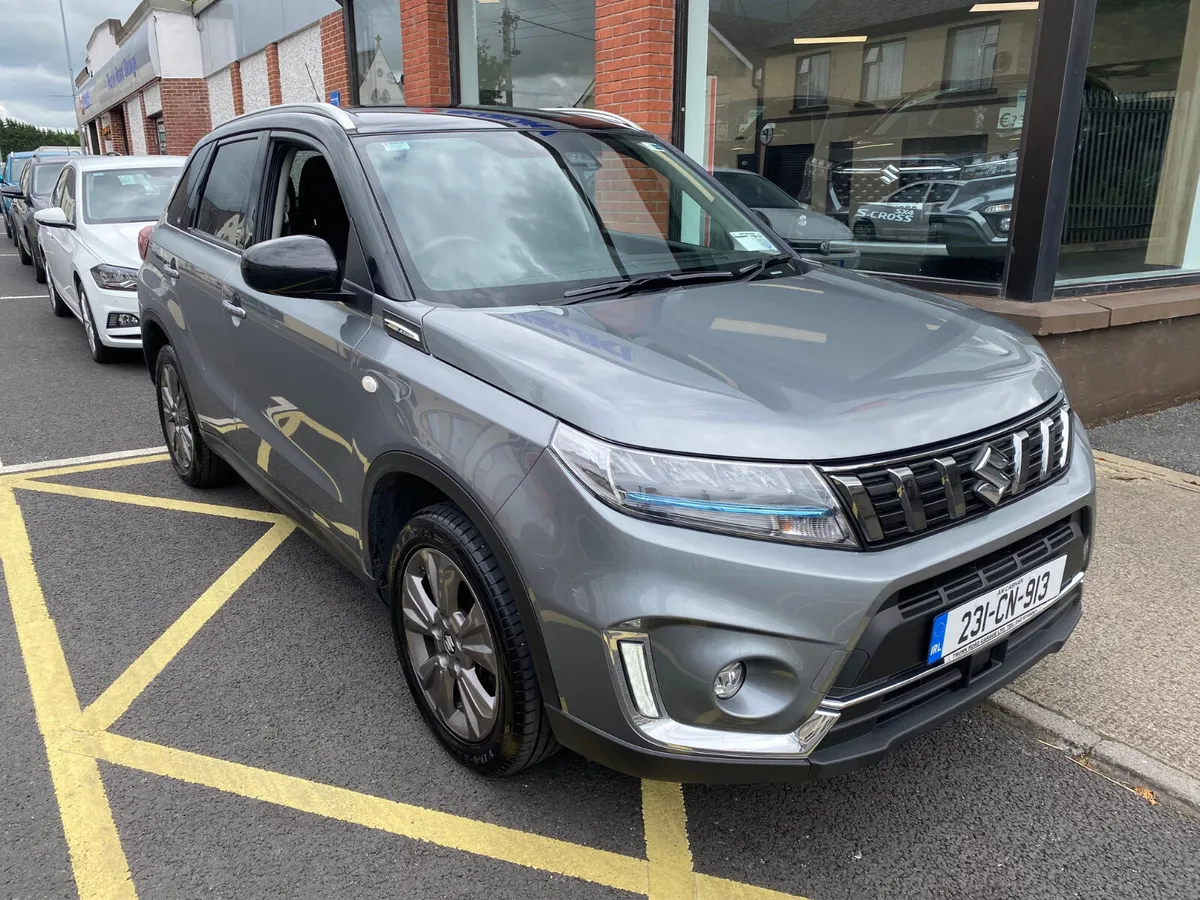 Suzuki Vitara Full HYBRID 1.5 SZ-T AGS 2023 - Image 2