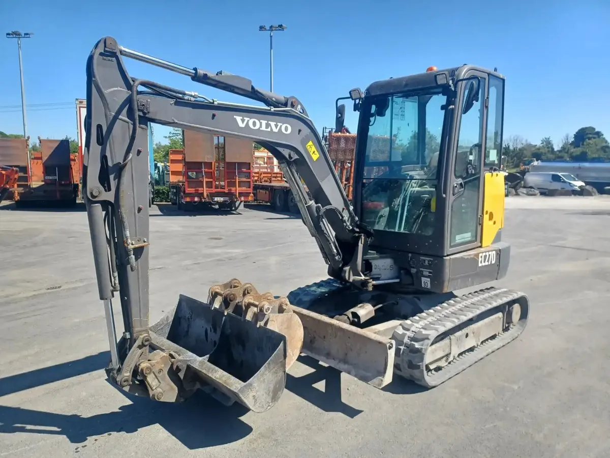 2018 Volvo EC27D Excavator For Auction - Image 1