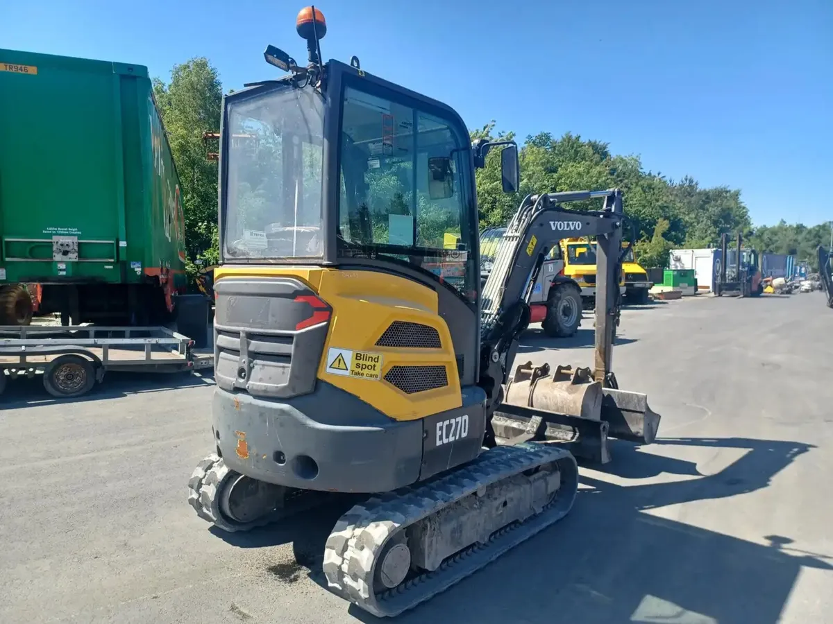 2018 Volvo EC27D Excavator For Auction - Image 3