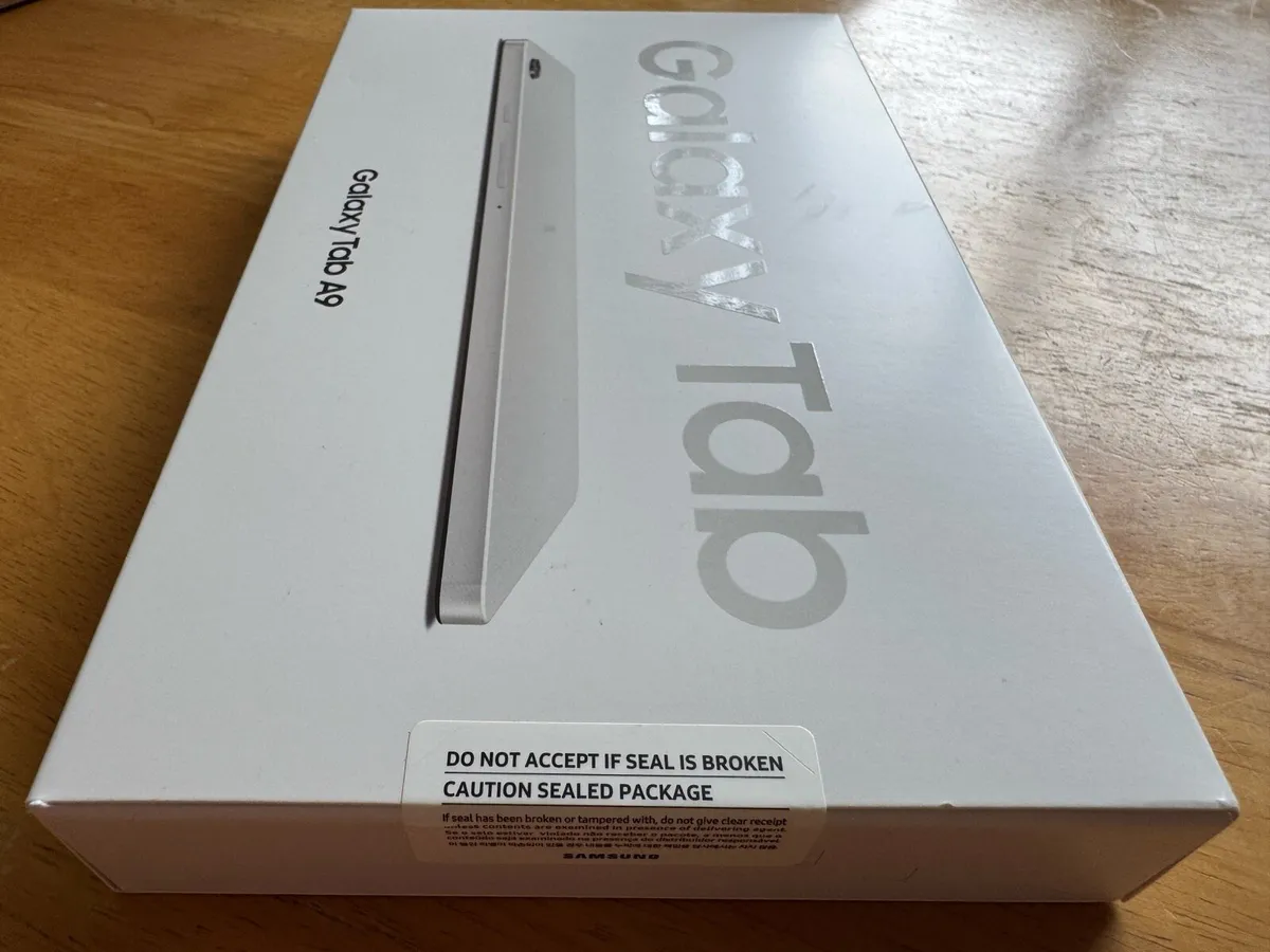 Samsung Galaxy Tab A9 Silver - Image 2