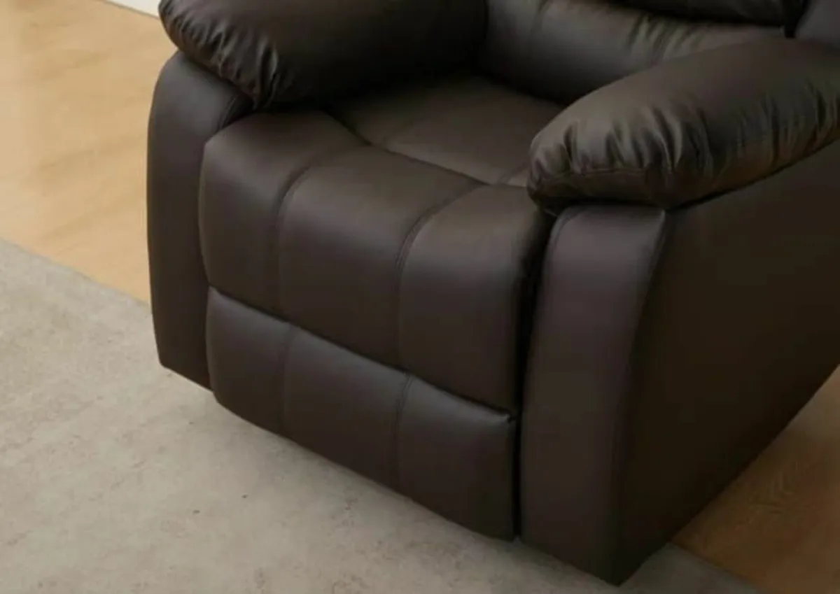 FINAL UNITS Bargain Recliner Chair Black & Brown - Image 2