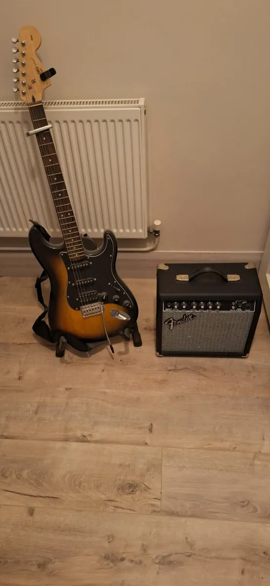Electric Guitar - Image 1