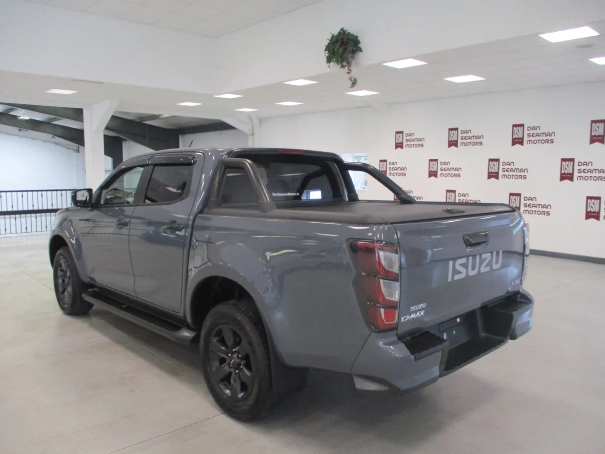 ISUZU D-MAX 2025 CREW CAB 4X4 *NEW* - Image 2
