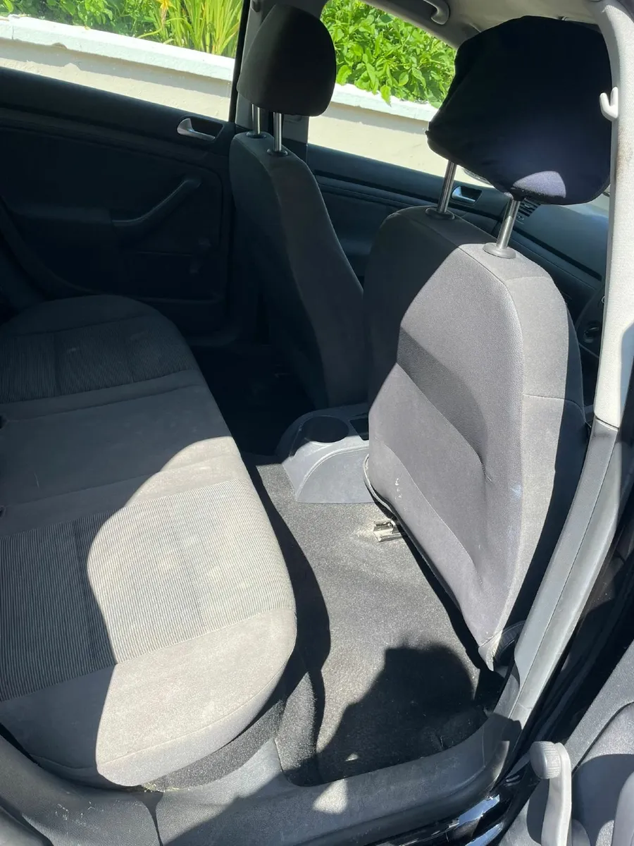 Car - Image 4