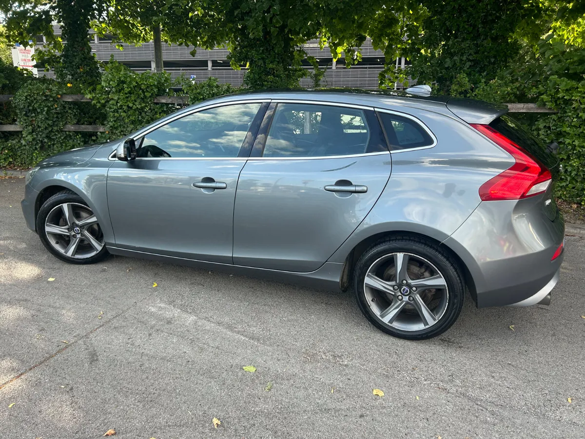 Volvo V40 2014 R Design 1.6 Nct 3/26 - Image 2
