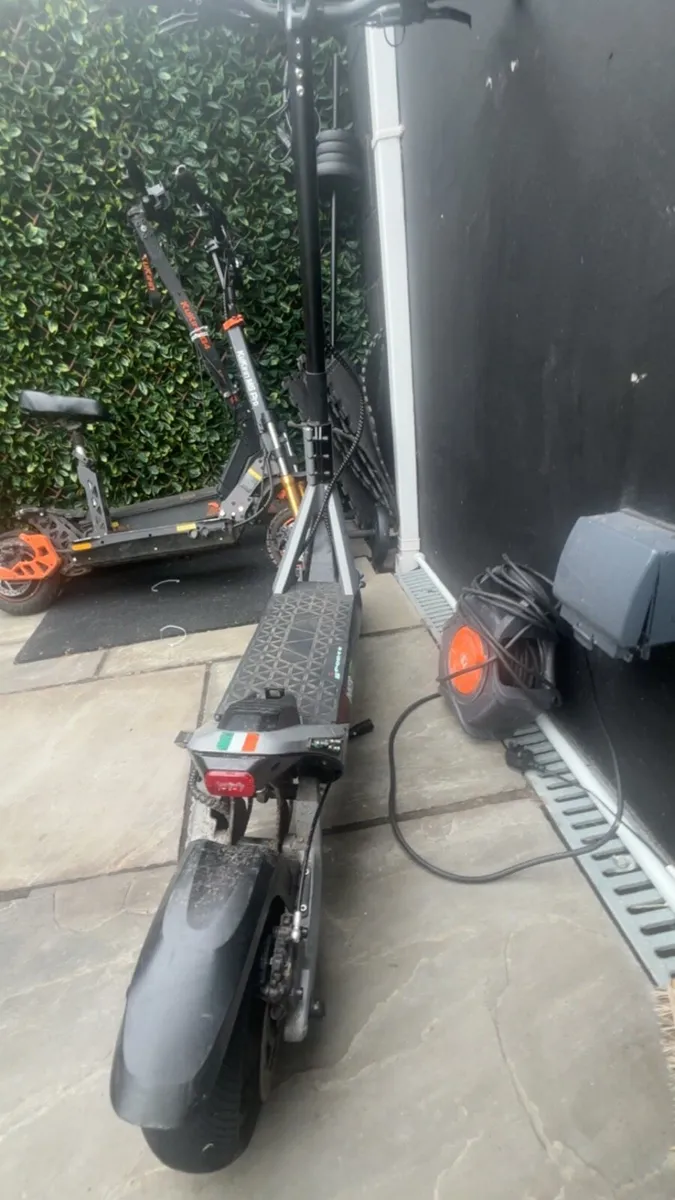 Electric scooter - Image 4