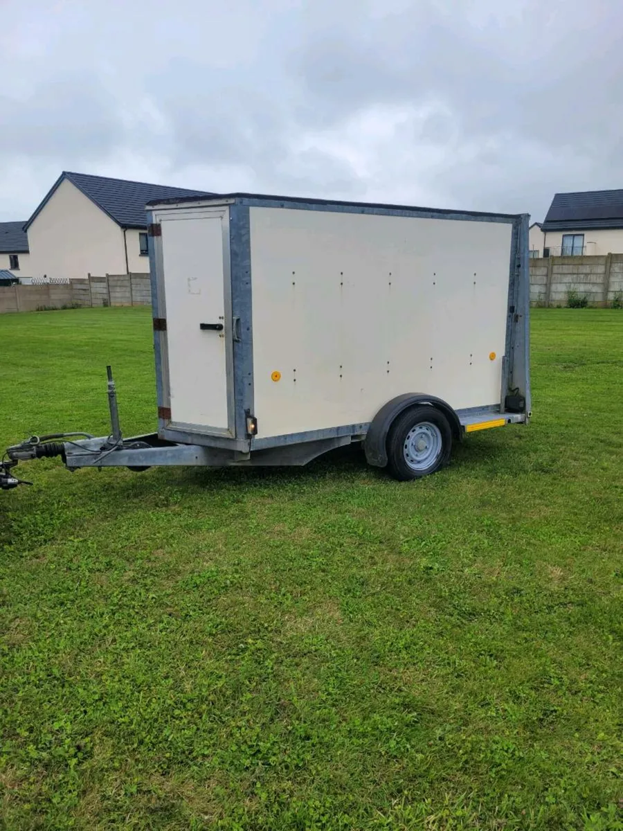 Ifor Williams  box trailer single axle with brakes - Image 1
