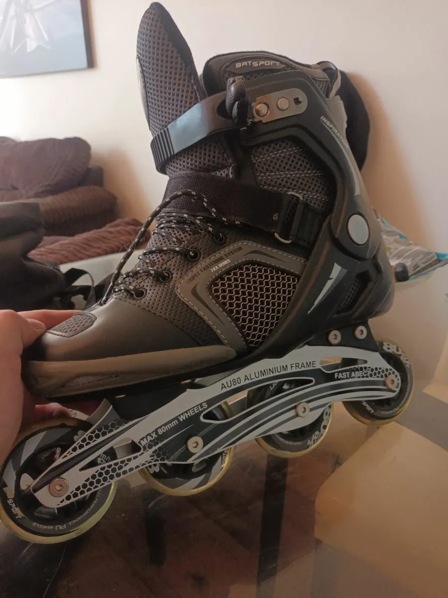 Roller blades skates (Size 8 uk) - Image 2