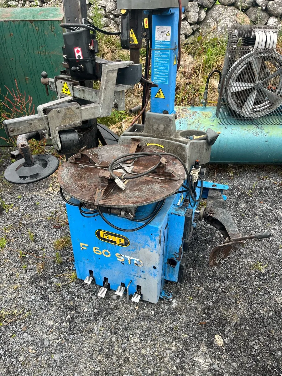 Tyre machine single phase - Image 1